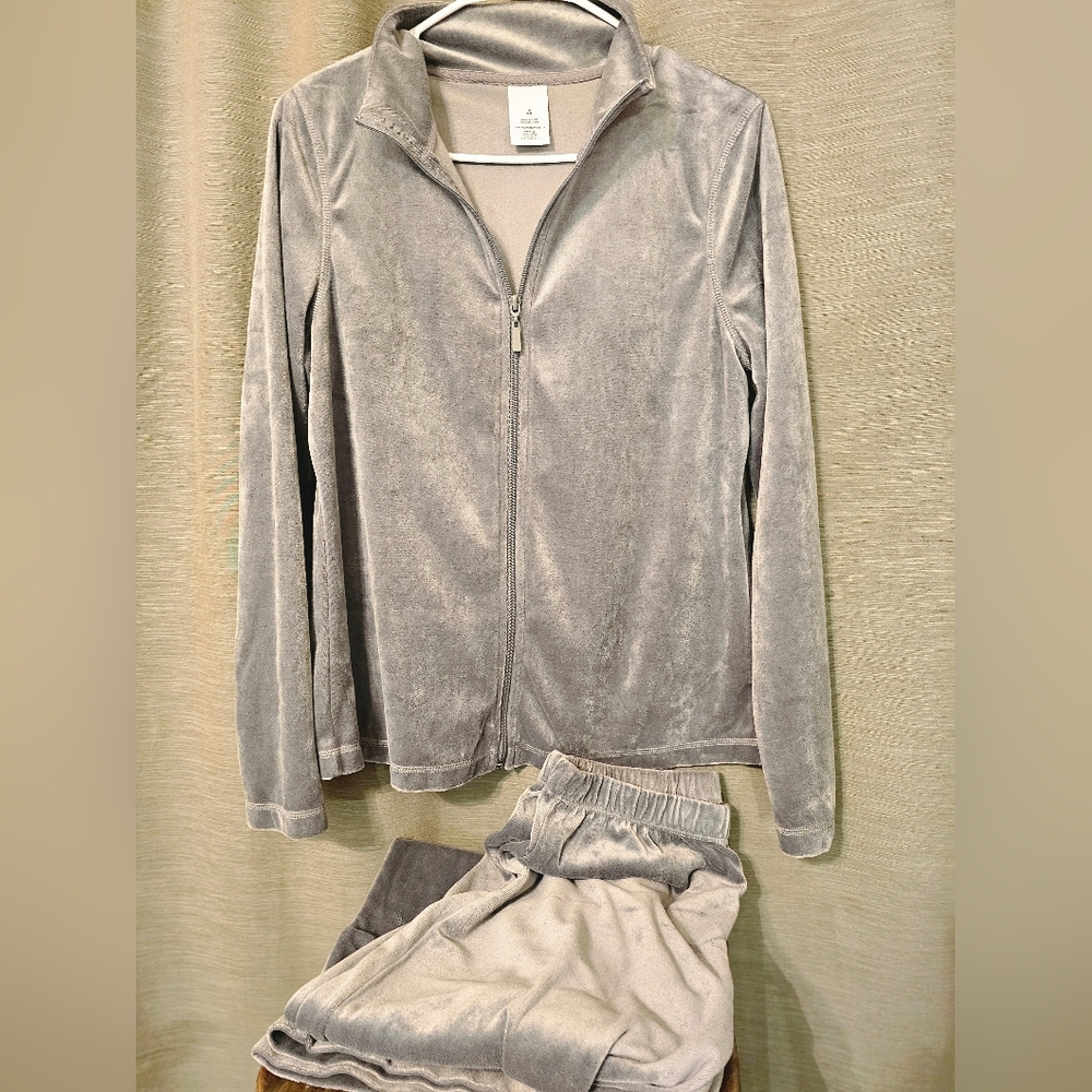 2 piece zip up & pants velvet set